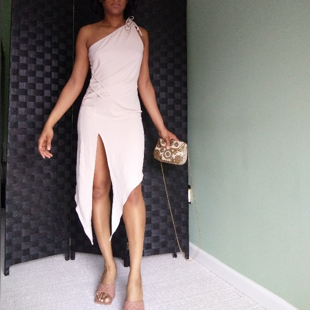 Women's cream colored high side slit one shoulder dress - Picture 1 of 15